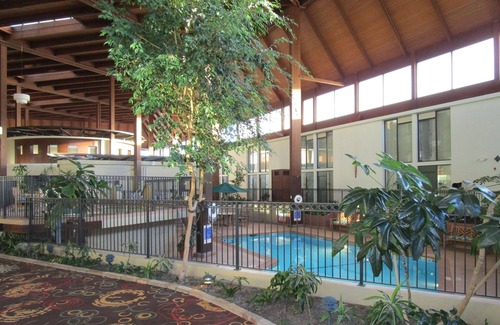 Lenexa Hotel | Radisson Hotel Lenexa Overland Park