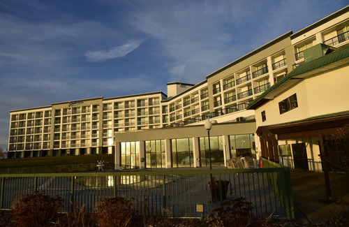 Grand Island Hotel | Radisson Hotel Niagara Falls-Grand Island