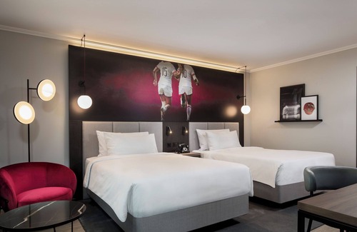 St. Margarets and North Twickenham Hotel | Radisson RED London Twickenham
