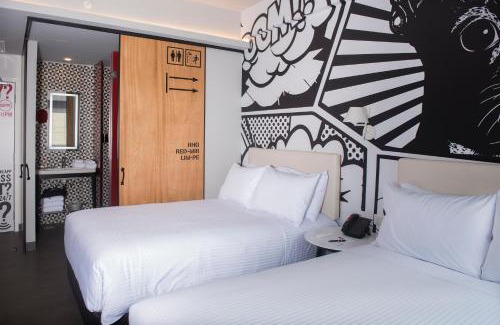 Leuro Hotel | Radisson RED Miraflores