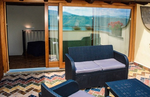 Castel Gandolfo Bed & Breakfast | Raffaello Suite at Atlantis Inn of Castel Gandolfo