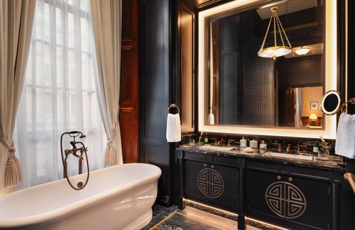 London City Centre Hotel | Raffles London at The OWO