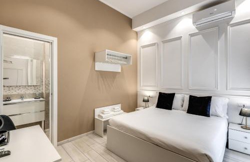Naples City Centre House | RAGGIO DI SOLE - ATAROOMS Collection
