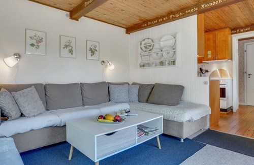 Hoeve Strand House | "Rahilka" - 700m from the sea by Interhome