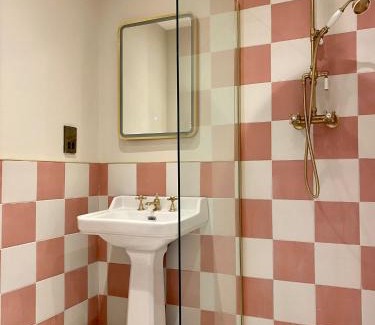 York Apartment | Railway House York by Chateau Anna