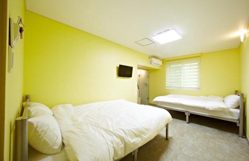 Pil-dong Hotel | Rainbow Hotel Myeongdong
