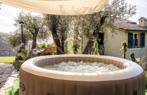 Vescina House | [Rainbow house]- with Jacuzzi-wifi-garden-balcony-parking