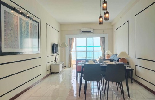Tanjung Bungah Apartment | Rainbow Paradise by Plush