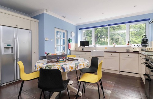 Scarborough House | RAINCLIFFE MANOR, family friendly, with a garden in Scarborough