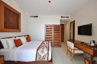 Senggigi Resort | Rajavilla Lombok Resort - Seaside Serenity