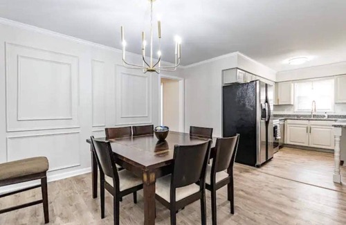 Southwest Raleigh House | Raleigh house w master suite close to everything