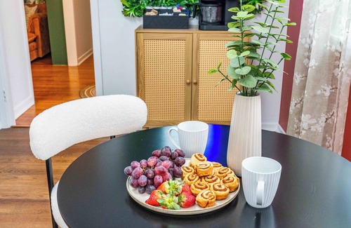 Southwest Raleigh House | Raleigh's Most Wanted - Relax, Games, & Cozy Comfort