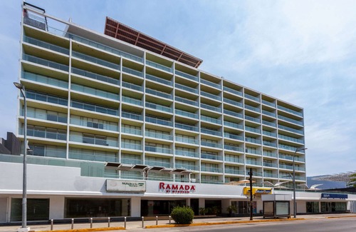Hornos Hotel | Ramada by Wyndham Acapulco Hotel & Suites