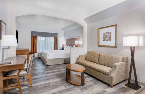 West Park Community Hotel | Ramada by Wyndham Bakersfield North