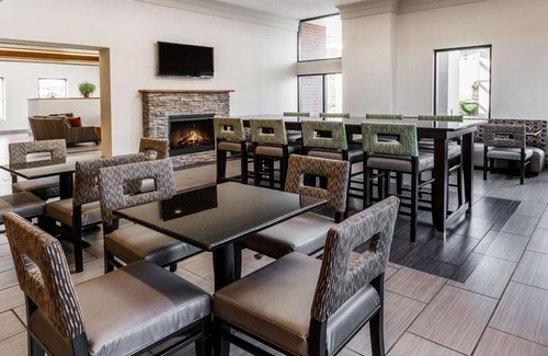 Canton Hotel | Ramada by Wyndham Canton/Hall of Fame