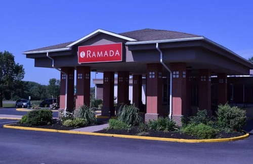 East Syracuse Hotel | Ramada by Wyndham East Syracuse Carrier Circle