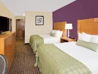 Marquette Hotel | Ramada by Wyndham Marquette