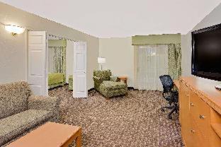 Marquette Hotel | Ramada by Wyndham Marquette
