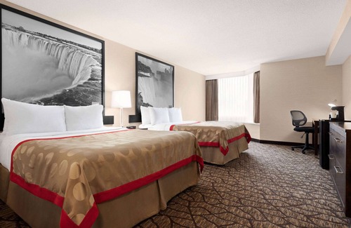 Niagara Falls Hotel | Ramada by Wyndham Niagara Falls Near the Falls
