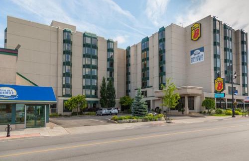 Niagara Falls Hotel | Ramada By Wyndham Niagara Falls near the Falls