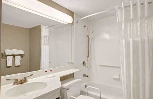 Parsippany Hotel | Ramada by Wyndham Parsippany