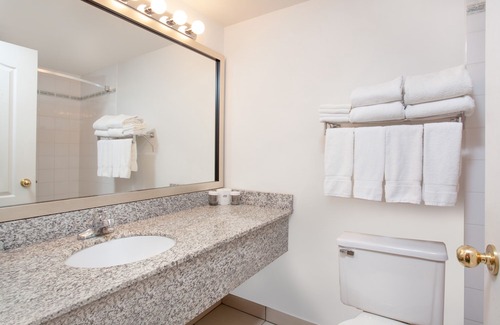 Red Deer Hotel | Ramada by Wyndham Red Deer Hotel & Suites