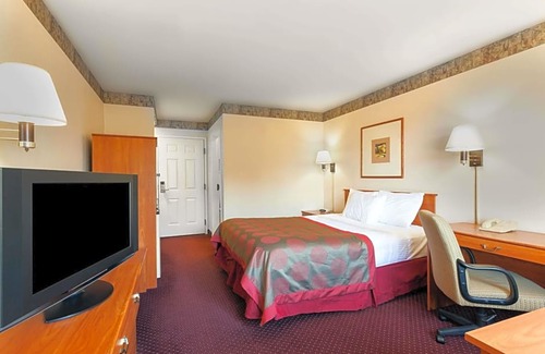 Tukwila Hotel | Ramada by Wyndham SeaTac Airport North