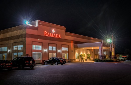 Trenton Hotel | Ramada by Wyndham Trenton