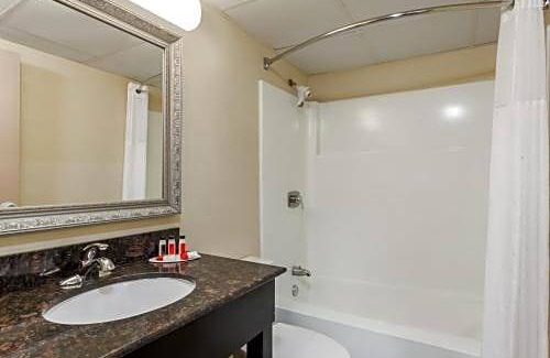 Newburgh Hotel | Ramada by Wyndham Newburgh/West Point