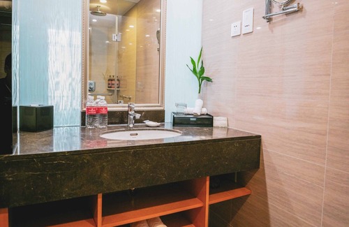 Pudong Hotel | Ramada Plaza Shanghai Pudong Airport
