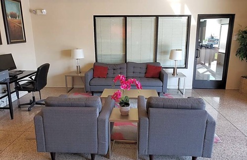 West Park Community Hotel | Ramada by Wyndham Bakersfield North
