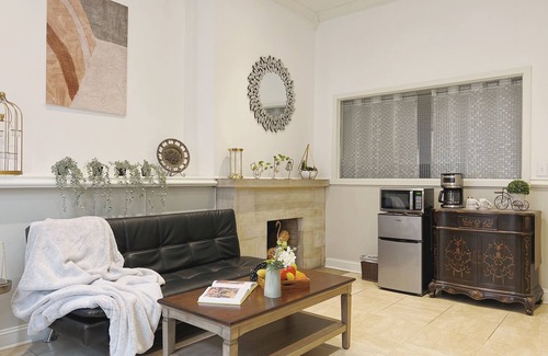 Rittenhouse Row Apartment | Ramblei near Rittenhouse Sq/1 bedroom – Unit A