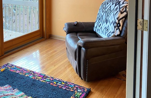 LaGrange House | Ramblin' Hideaway