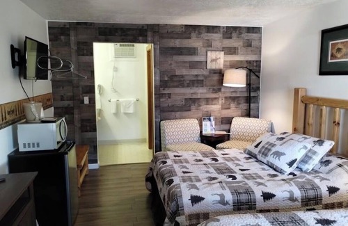 Ohiopyle Hotel | Ramcat | 1BR,1BA, Cabinesque Hotel in Ohiopyle