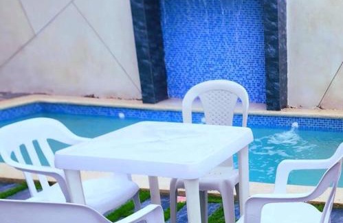 Veron House | RamPastor
