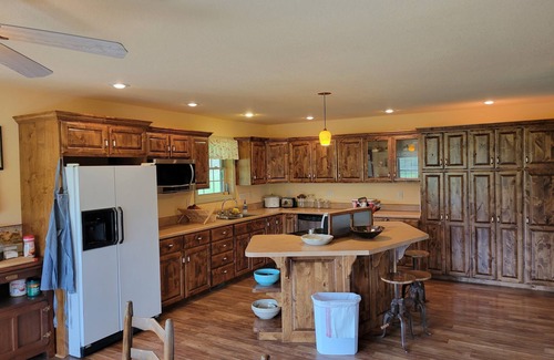 Dallas County House | Ranch House on 750 acres near Niangua River