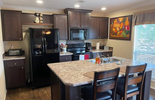 Clewiston House | RANCHO LOS PINOS POOL TIKI/Private backyard & boat parking to have fun and relax