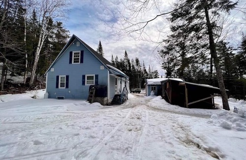 Oquossoc House | Rangeley's Edge Cabin