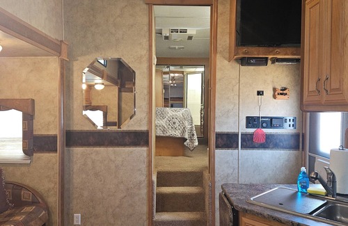 Thompson House | Raptor 5 wheel park model
