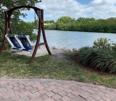 New Town Apartment | Rare Beach Front Resort Key West- 2BD 2BA