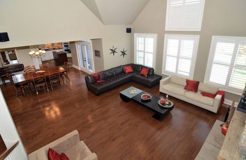 The Blue Mountains Ski Chalet | Rare chalet w/pool access and. a min from The Blue Mountains