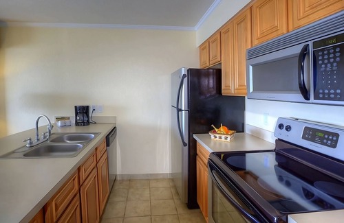 Rocky Point Hotel | Rare Find! Kitchen, Outdoor Pool, FREE Parking, Near Ybor City State Museum!