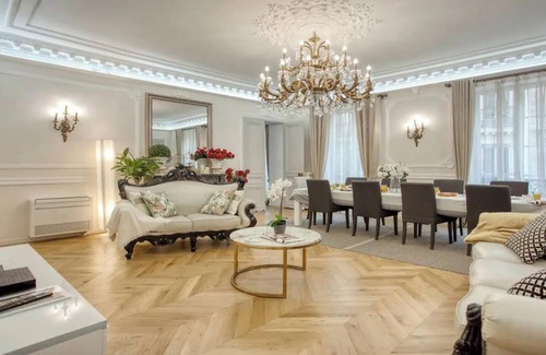 Chaussee-d'Antin Apartment | RARE ! LUXURIOUS PARISIAN HAVEN NEAR OPERA GARNIER & GALERIES LAFAYETTE-250 SQM
