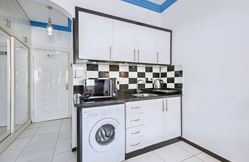 Sheraton Road -Sakkala Apartment | Rare New Marina Hotspot ★ Fast Free WIFI ★ Pool ★ Kitchen | Sheraton Plaza 415