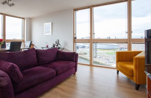 Glasgow Apartment | Rare Top Floor Duplex Overlooking the River Clyde