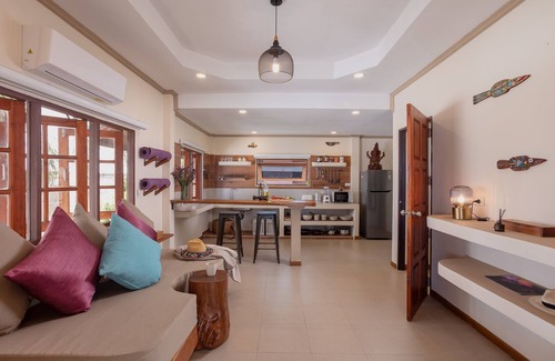 Ko Pha-ngan House | Rare Villa right on the beach!