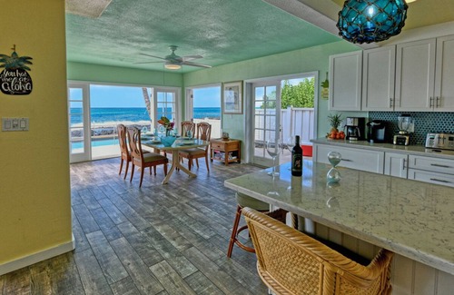 Kailua-Kona House | Rated 10 StarsStunningOceanfront Pool 4Bdrm Home Oct 12-19 20 Nov 13-24Walk2Town