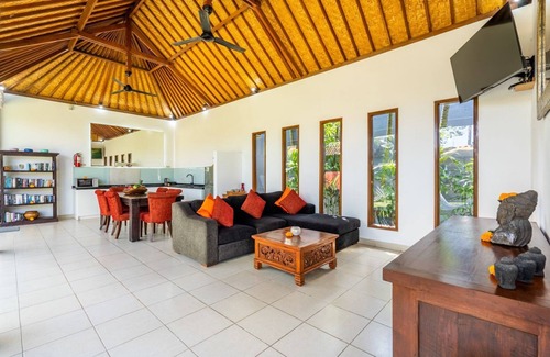 Penestanan Villa | Ratih Villa - Two Bedroom Villa, Sleeps 4
