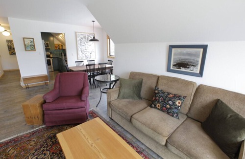 Ucluelet Apartment | Raven Lady #202- Downtown Condo