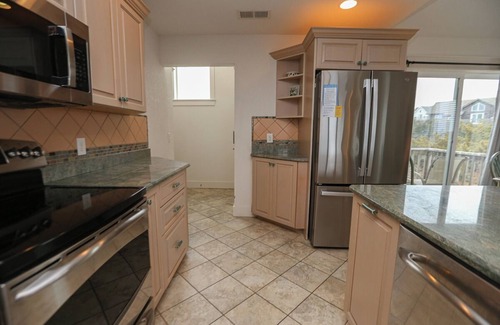 Carolina Dunes House | 🐾 RAYS HIGH - 5 BR Oceanside home w/Private Pool & Dog Friendly